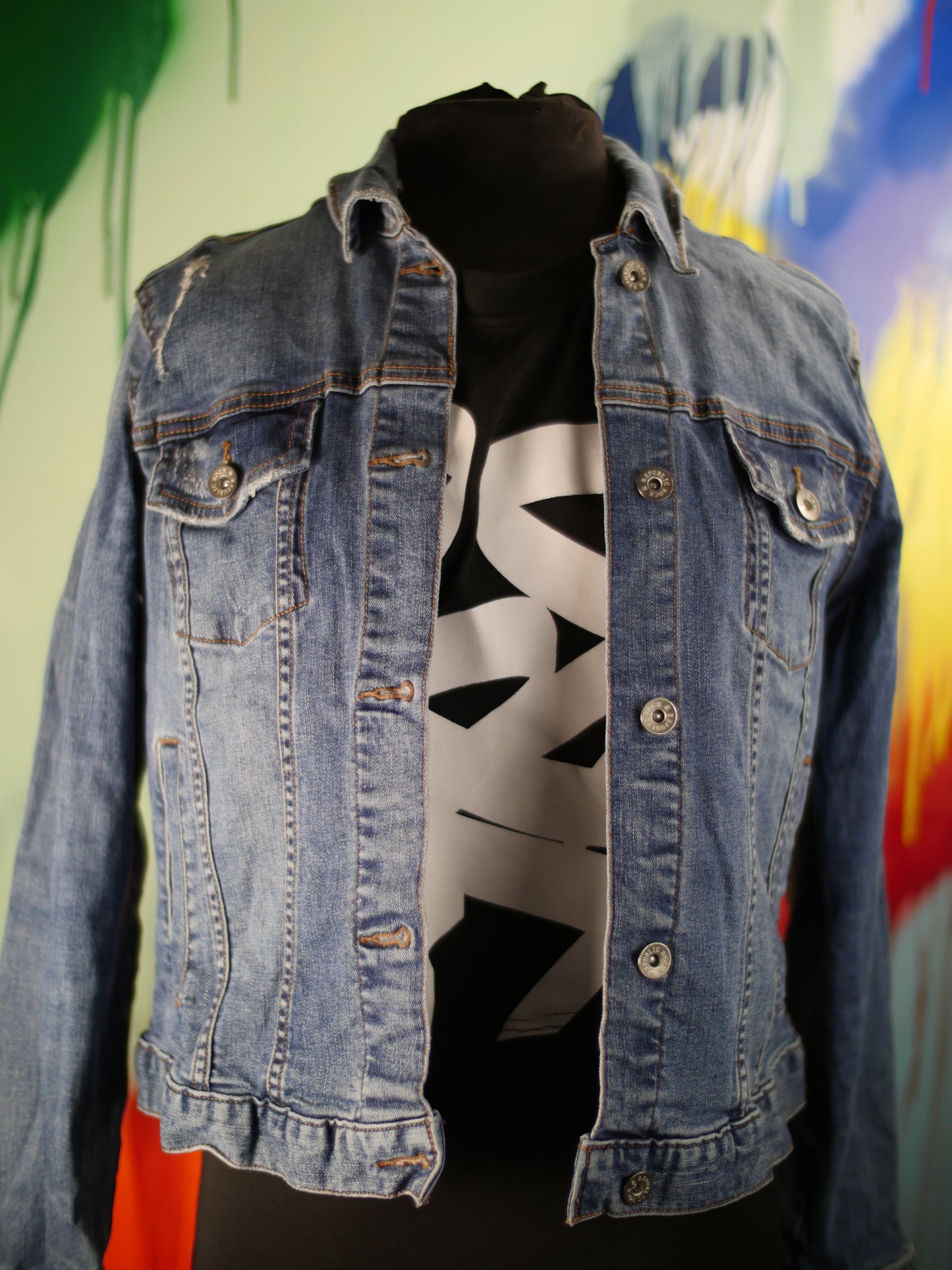 STREET ART SPECTATOR DENIM JEAN JACKET