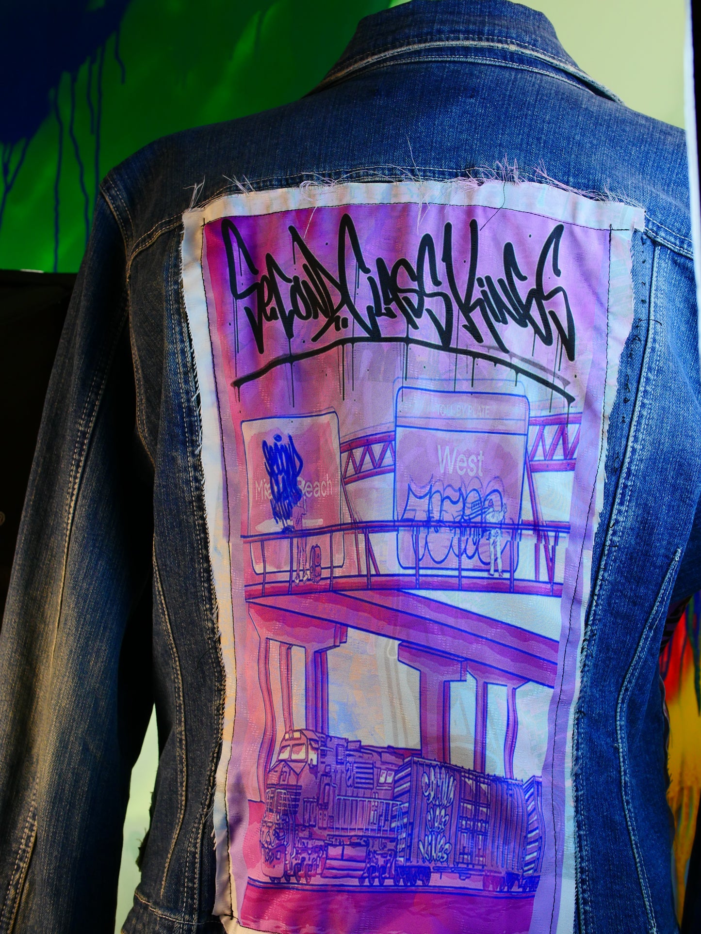 Tesoe graffiti jacket